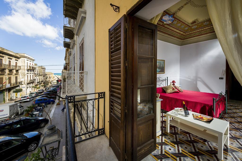 Agli Affreschi Hotel Castellammare del Golfo Buitenkant foto