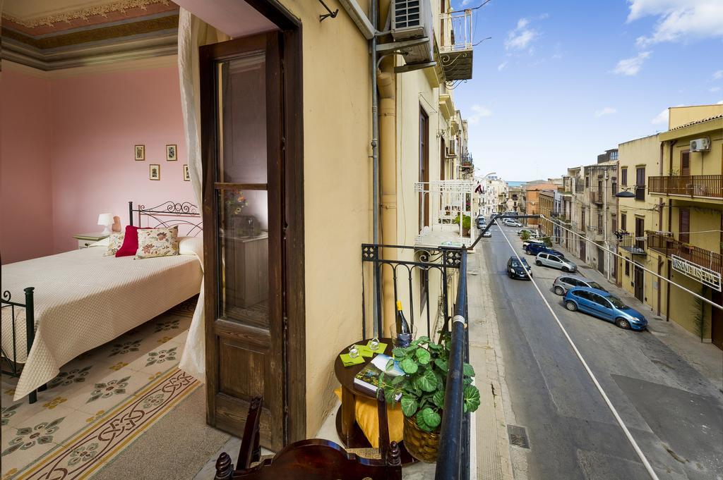 Agli Affreschi Hotel Castellammare del Golfo Buitenkant foto