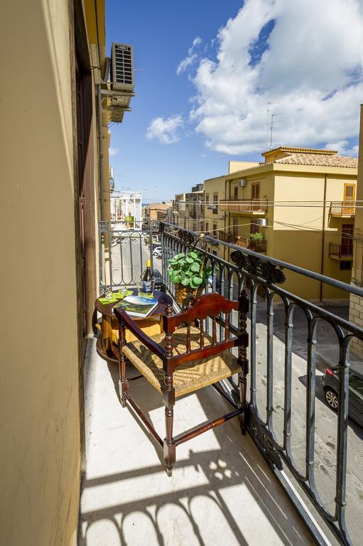 Agli Affreschi Hotel Castellammare del Golfo Buitenkant foto