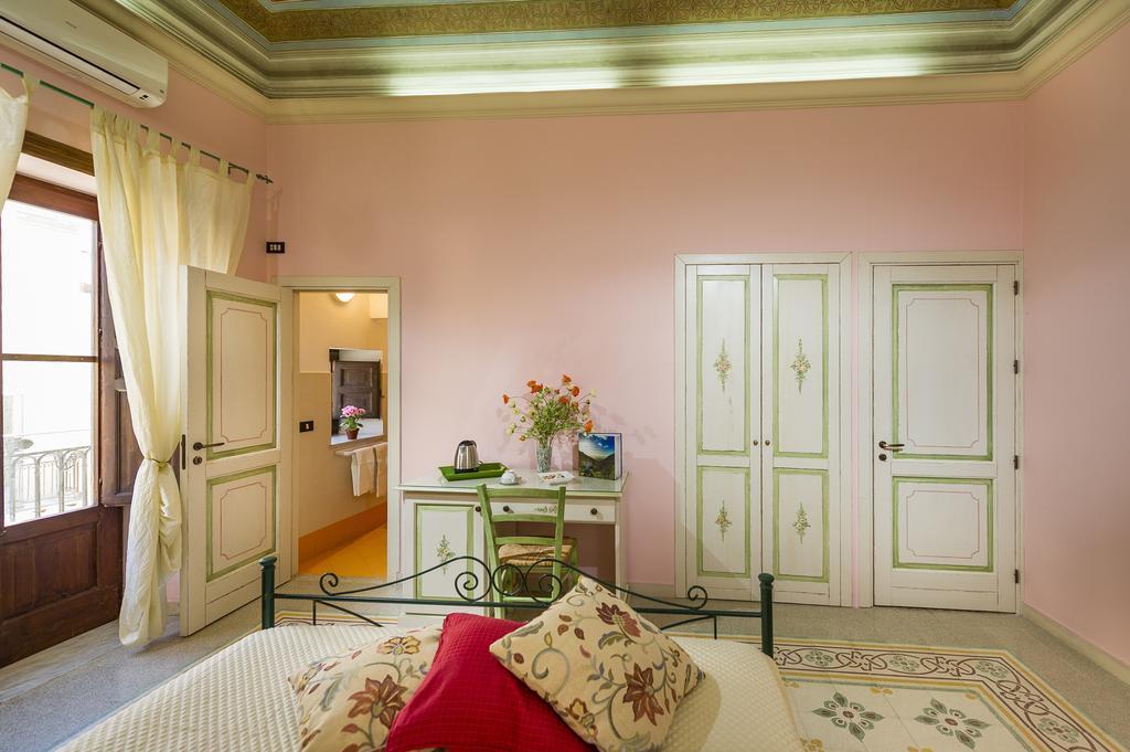Agli Affreschi Hotel Castellammare del Golfo Buitenkant foto